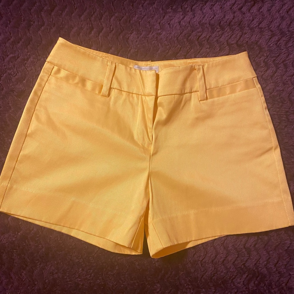 Banana Republic. size 2 yellow shorts.